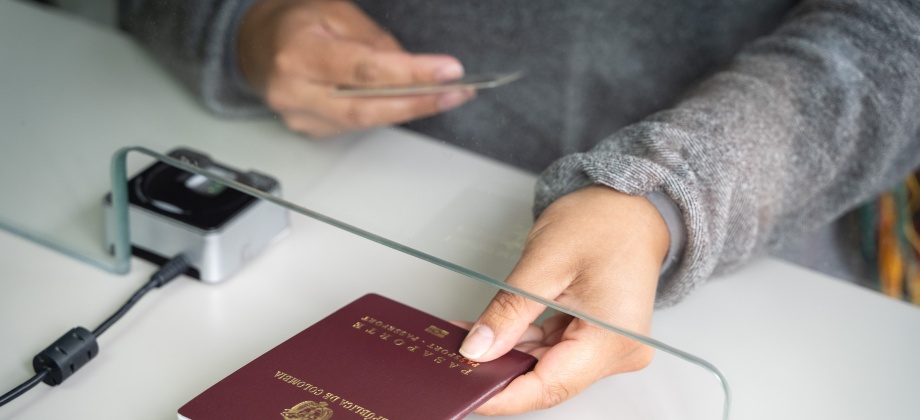 Trámite de Pasaporte en París